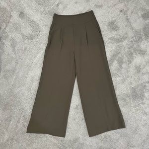 High waisted wide leg Wilfred from Aritzia trousers size 8